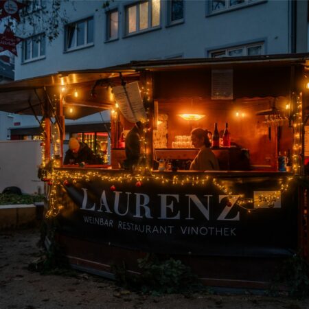 Glühweinstand der Laurenz Weinhandlung am Hopfengarten